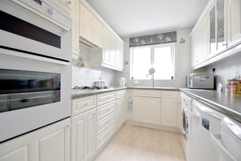 2 Barnard Close, Leeds, LS15 8UY