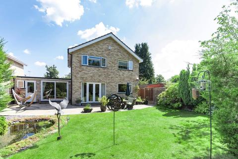 1 Clearsprings, Lightwater, GU18 5YJ