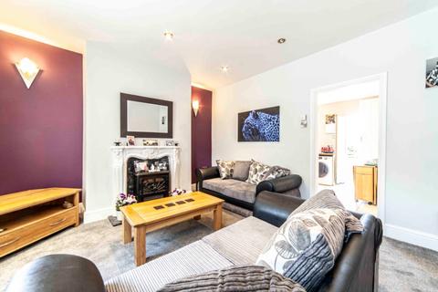 17 Union Street, Lees, Oldham, OL4 4NE