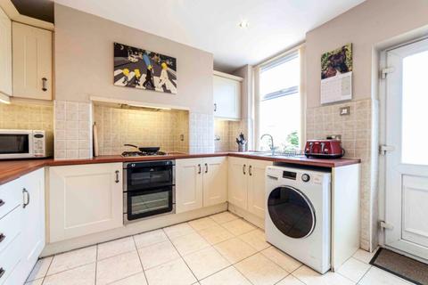 17 Union Street, Lees, Oldham, OL4 4NE