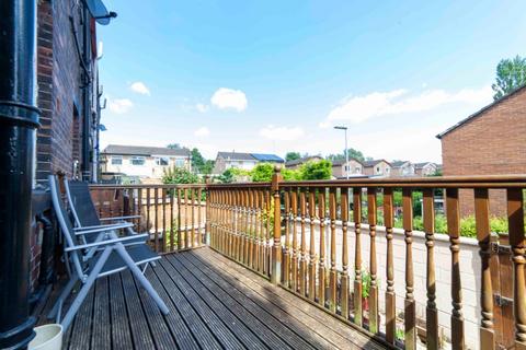 17 Union Street, Lees, Oldham, OL4 4NE