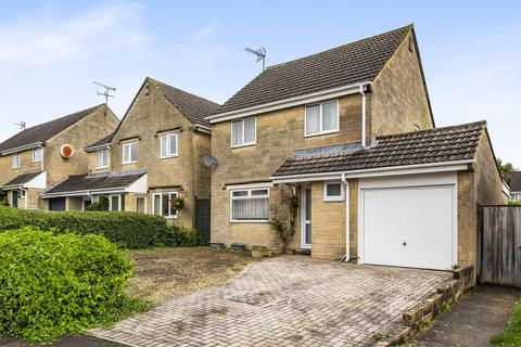 7 Clarrie Road, Tetbury, GL8 8EW