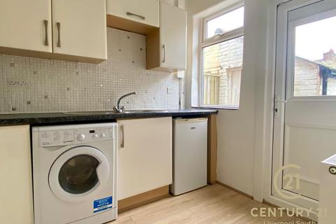 3 bedroom semi-detached house to rent, Taggart Avenue, Childwall, L16