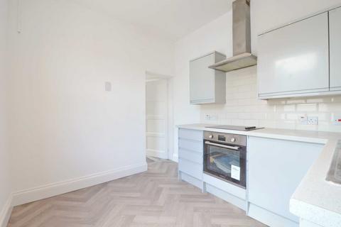 1 bedroom apartment to rent, Chessel Street, Bedminster