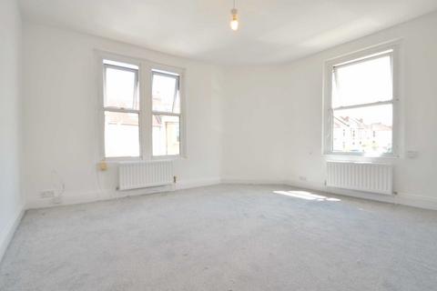 1 bedroom apartment to rent, Chessel Street, Bedminster