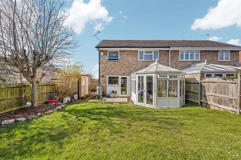 45 Brooklyn Drive, Rayleigh, SS6 9LW