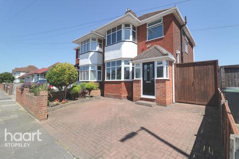 43 Clevedon Road, Luton, LU2 9EB