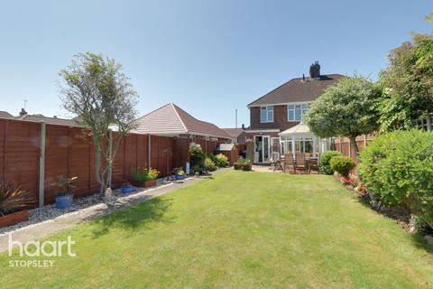 43 Clevedon Road, Luton, LU2 9EB