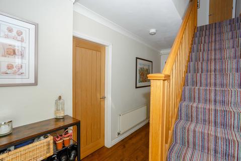 61 Bishops Way, Meltham, Holmfirth, HD9 4BW