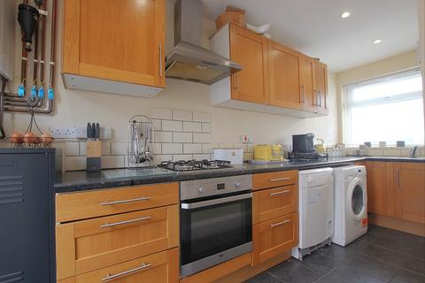 102 Bromwich Road, Worcester, WR2 4AP