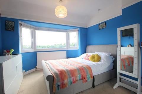 102 Bromwich Road, Worcester, WR2 4AP