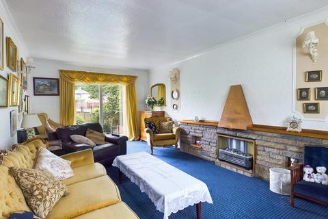 38 Beech Avenue, Greenfield, Oldham, OL3 7AP