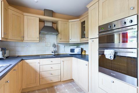 38 Beech Avenue, Greenfield, Oldham, OL3 7AP