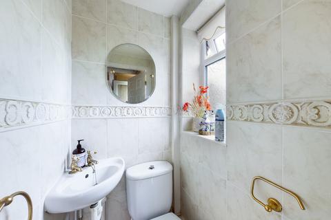 38 Beech Avenue, Greenfield, Oldham, OL3 7AP