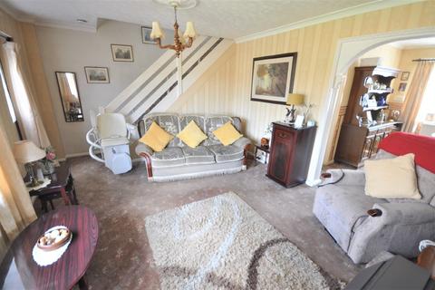 5 Church Close, Thorne, Doncaster, DN8 5DA