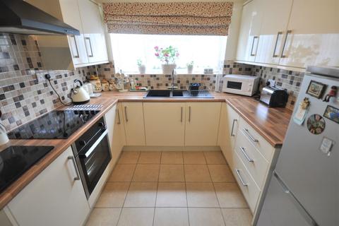 5 Church Close, Thorne, Doncaster, DN8 5DA