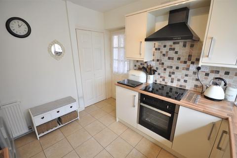 5 Church Close, Thorne, Doncaster, DN8 5DA