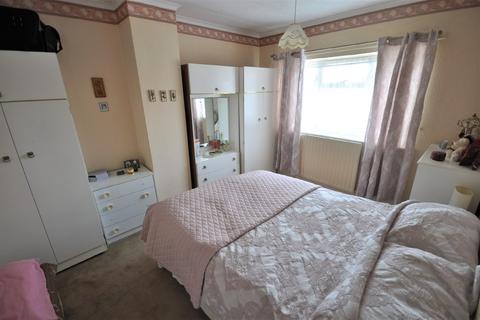 5 Church Close, Thorne, Doncaster, DN8 5DA