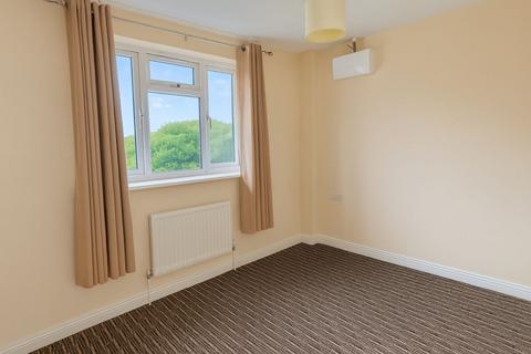 1 bedroom flat to rent, Welles Road, Hp13
