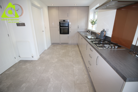 87 Bee Fold Lane, Atherton, Manchester, M46 0TT