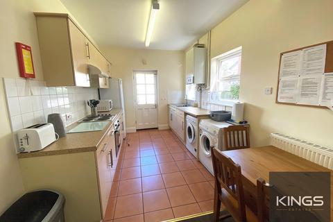 4 bedroom terraced house to rent, Heidelberg Road, Southsea