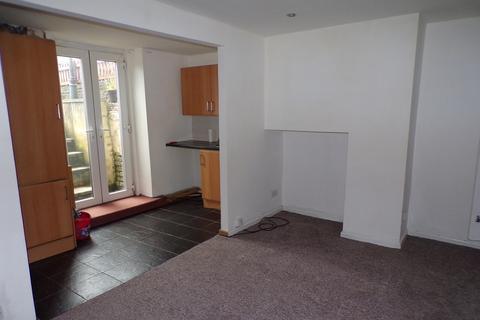 27 Olive Grove, Bradford, BD8 0LG