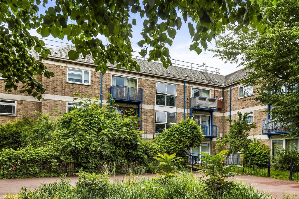 Thorburn Square, Bermondsey 2 bed apartment £425,000