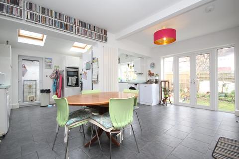 4 bedroom semi-detached house for sale - Amherst Crescent, Hove, BN3 7EP