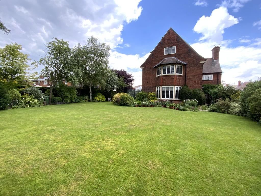 Lee Road, Lincoln 6 bed detached house £799,950