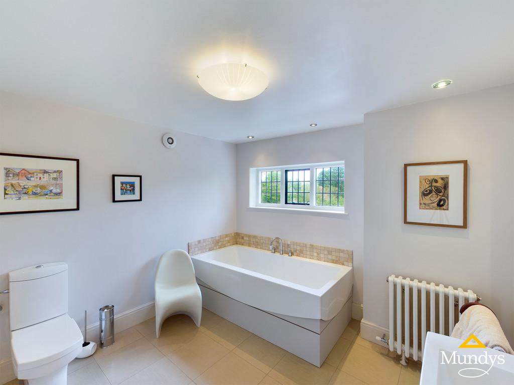 Family bathroom
