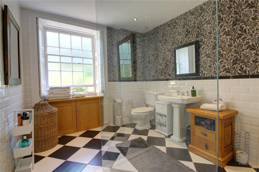 Shower Room Pic 2