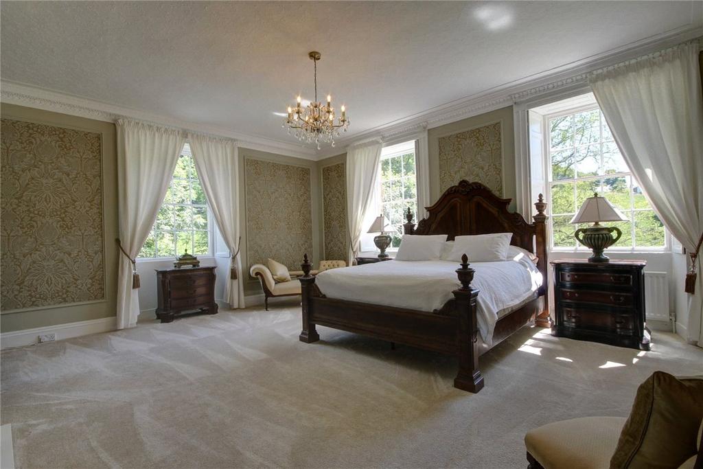 Master Bedroom Pic 1