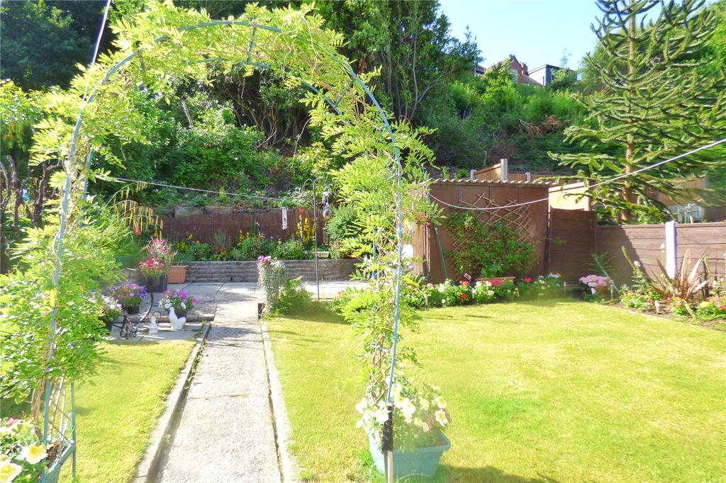 Mill Fold Road, Middleton... 3 bed semidetached house £190,000