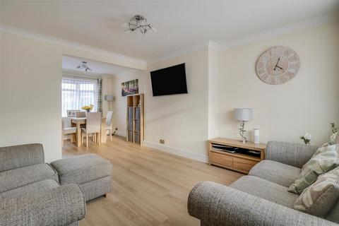 6 Landermere, Basildon, SS14 2DL