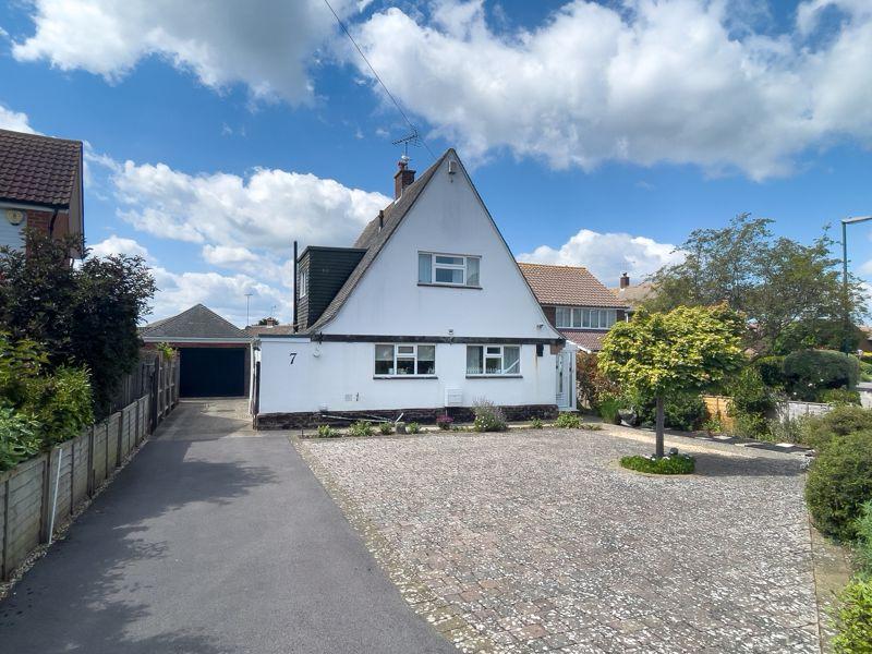 Felpham, West Sussex 3 bed detached house £490,000