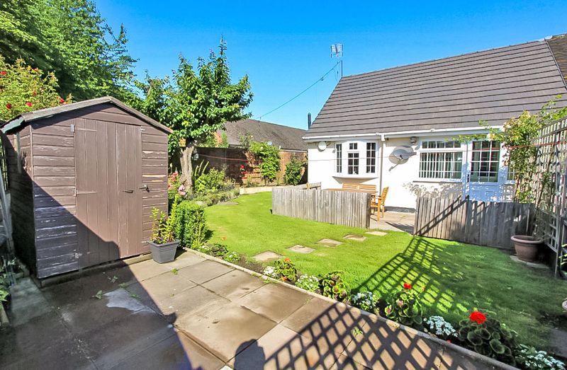 Wilkes Avenue, Bentley, Walsall 1 bed bungalow £135,000
