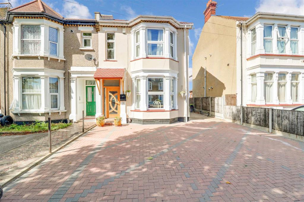 Kilworth Avenue, Southendonsea, SS1 7 bed semidetached house £550,000