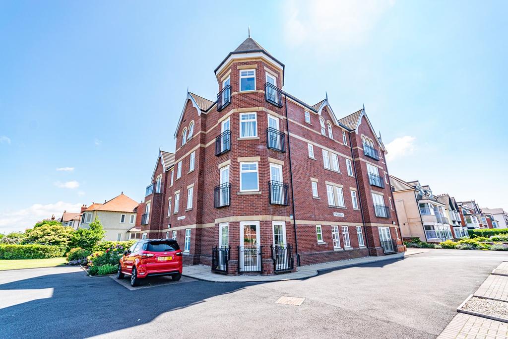 1 Fairhaven Road, Lytham St Annes, FY8 2 bed apartment £215,000