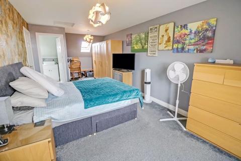 21 Attringham Park, Kingswood, Hull, HU7 3GL