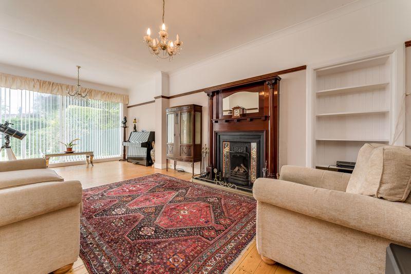 34 Rowallan Drive, Kilmarnock KA3 1TU 3 bed detached bungalow £240,000