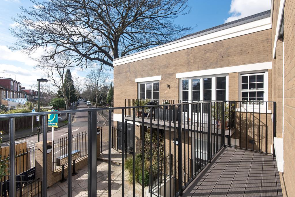 Rosslyn Road, Twickenham, TW1 1 bed apartment to rent £1,950 pcm (£