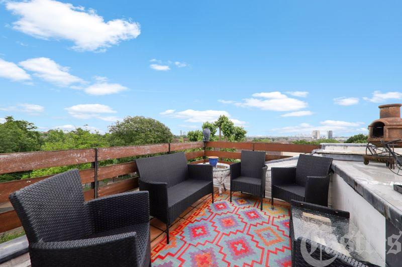 Blythwood Road, N4 2 bed apartment £595,000
