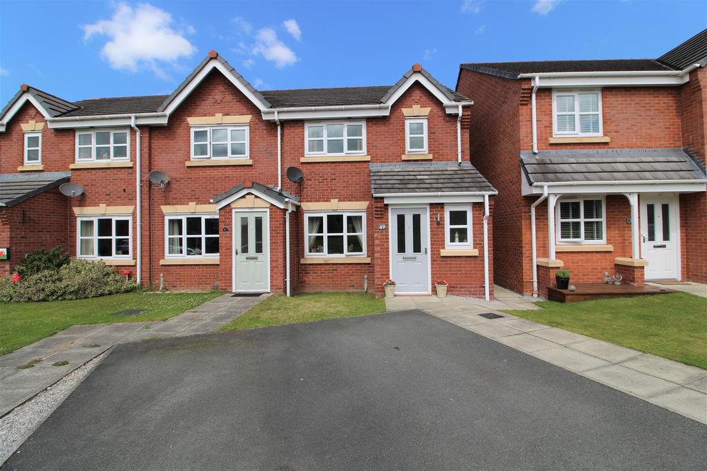 Gorse Close, Ruabon, Wrexham 3 bed end of terrace house £185,000