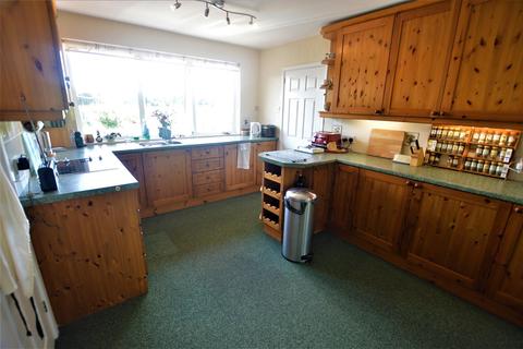 106 Ashburnham Road, Pembrey, Burry Port, SA16 0TL