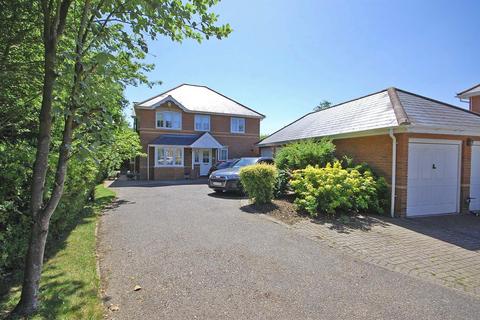 20 Highclere Road, Great Notley, Braintree, CM77 7WX