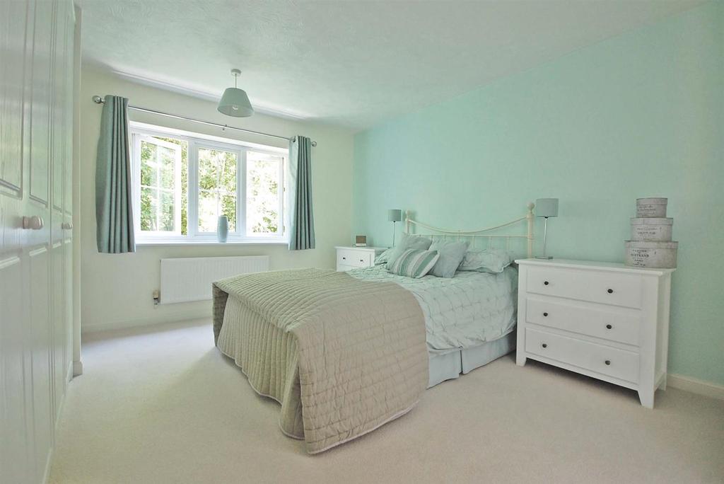 Bedroom 1.jpg