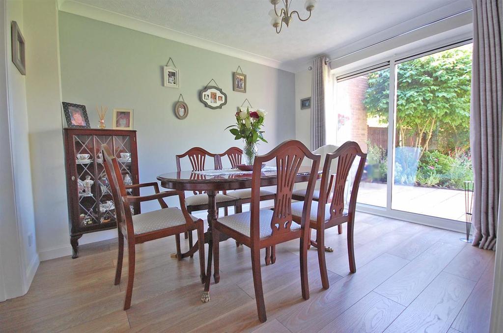 Dining Room.jpg