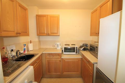 2 bedroom apartment for sale - The Cedars, Abbey Foregate, Shrewsbury
