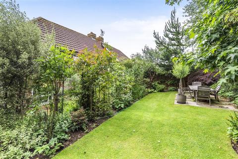 2 Scholars Walk, Guildford, GU2 7TR