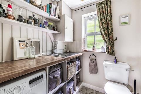 2 Scholars Walk, Guildford, GU2 7TR